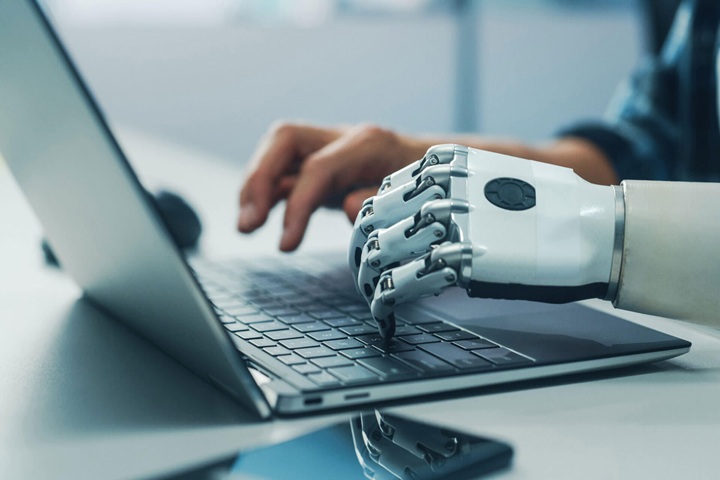 L’INTELLIGENZA ARTIFICIALE FARÀ PERDERE POSTI DI LAVORO E ABBASSARE I SALARI?